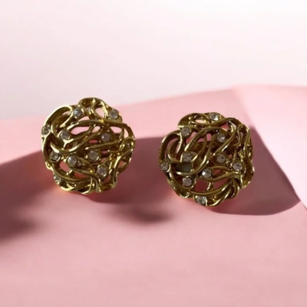 Vintage Gold tone rhinestone round Clip on Earrings …